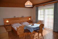 Haus-Lerchegger-Familienzimmer-Naturpark-Sölktäler