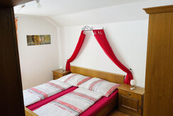 Bergluft-Appartement-Haus-Lerchegger_Doppelzimmer