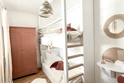 370D66A7-671C-4E90-B07E-F75DF79823E7