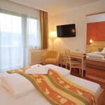 Pomiń zdjęcie single room with shower, WC