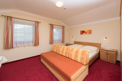 Suite Ennstal Schlafzimmer Talblick