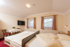 Suite Ennstal Schlafzimmer Talblick (4er-Belegung)