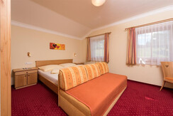 Suite Ennstal Schlafzimmer Enns Bild 1