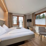 Photo of familyapartement Planai, shower or bath, toilet