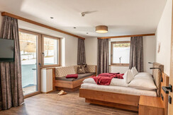 Heimeliges Schlafzimmer lädt zum Wohlfühlen ein