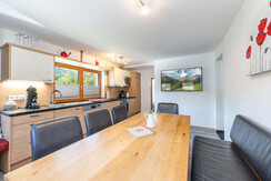 Chalet-am-See-Apartment-Haus-myNests-Aich-Schladmi