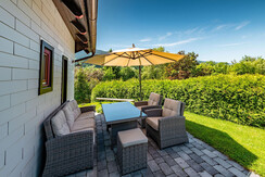 Chalet-am-See-Apartment-Haus-myNests-Aich-Schladmi