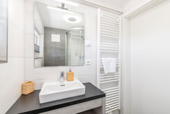 Chalet-am-See-Apartment-Haus-myNests-Aich-Schladmi