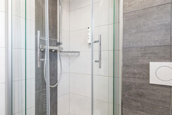 Chalet-am-See-Apartment-Haus-myNests-Aich-Schladmi