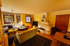 Lounge TV 3 2025-12-25 at 12.43.58