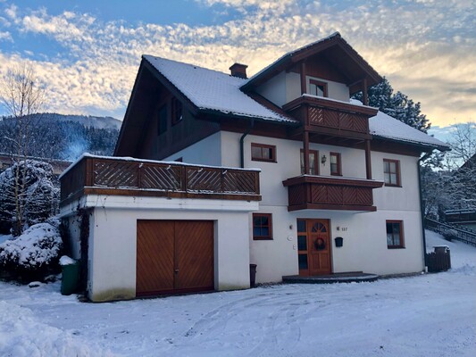 71DB2196-D432-4262-8F68-2F67AACA098C