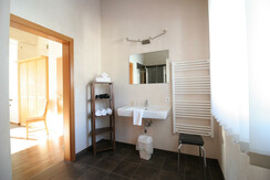 Zimmer mit Dusche / Wc / TV und W-lan