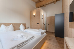 Schlafzimmer mit Badezimmer en Suite