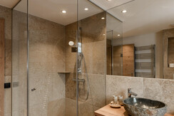 Bedroom 4 with bathroom