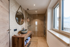 Bathroom with view to schladming