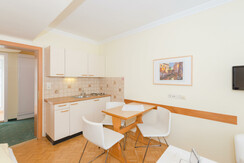 Ferienwohnung Nr. 5 Küchenzeile 2