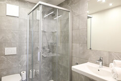 Club House Top 1 - Bathroom with shower & toilet