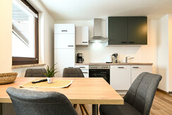 Club House Top 2 - Cozy dining area