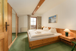 Top 4 Bedrooms with double bed and wardrobe