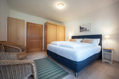 Top 3 bedroom double bed with closet