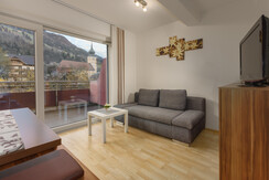 Crystal Top 5a Living area