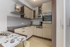 Crystal Top 5a fully equipped kitchen
