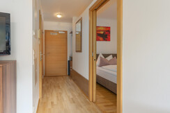 Crystal Top 5a Entrance Area