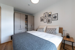 Master bedroom with en-suite bathroom