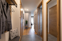 Entrance hall that offers a lot of space