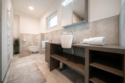 Second bathroom with a lot of space