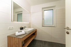 DACHSTEIN - bathroom