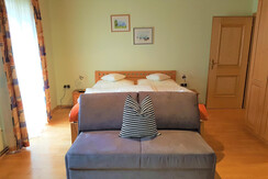 gemütliches Doppelbett