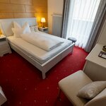 Pomiń zdjęcie single room with shower, WC