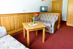 Dorf Café - Suite - Wohnbereich