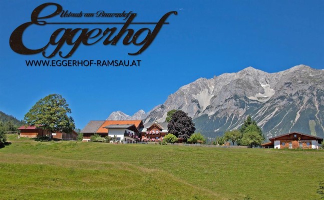 2,5eggerhof-sommer-suedansicht+ferienhaus