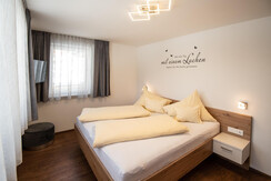 shooting-star.at-2676