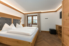 Bedroom 1 with doublebed