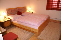 Zweibettzimmer (Zustell/Gitterbett möglich)