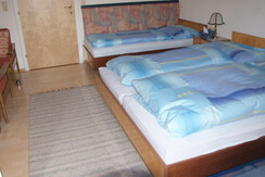 Dreibettzimmer