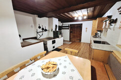 Küche der Hinterhabneralm zum gemütlichen Plaudern