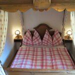 Photo of Hut, shower, toilet, 2 bed rooms