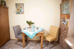 Ferienwohnung KIM_Esstisch