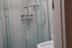Wohnung2 Bad1