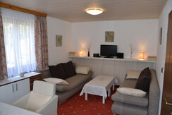 Wohnzimmer mit 2 Schlafcouchen