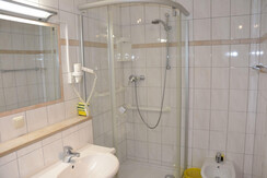 Badezimmer 1