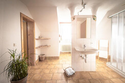 Bad vom Familienzimmer