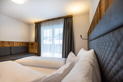 Mirzl_Teil1_Webaufloesung-12