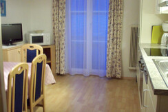 Gästehaus Passrucker_Fewo A_Küche 3