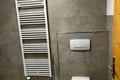 App. Orange - Badezimmer mit Dusche & WC