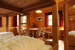 Galsterbergalmhütte_Jagdhütte_Schlafzimmer (5)